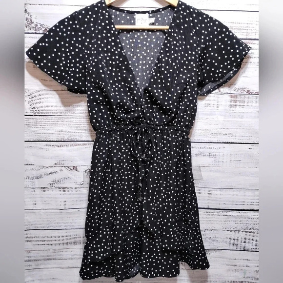 Princess Polly Bobbie‎ Mini Dress in Black White Polka Dot size 4 Ruffle Event - Picture 6 of 6